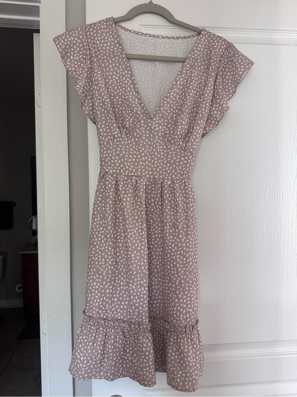 Women's Dusty Rose V-Neck Flutter Dress - White Spot Print